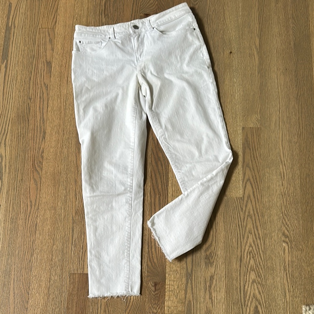 Ann Taylor White Ankle Cropped Jeans (J17)